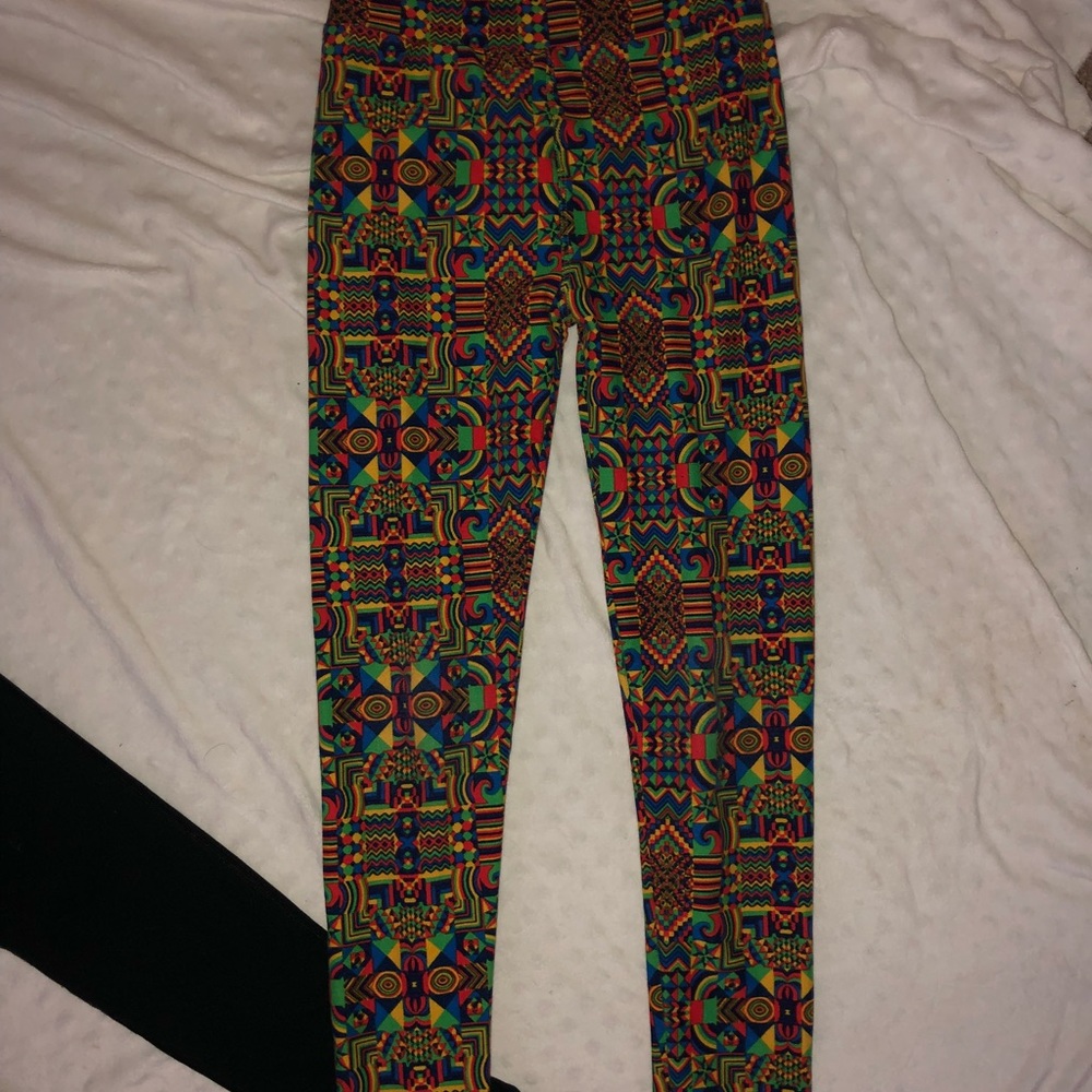 BEAUTIFUL LULAROE “tween” leggings